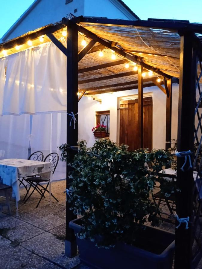 몬다비오 Sotto L'Ulivo B&B 외부 사진